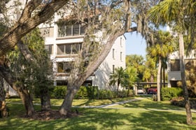 commercial landscape maintenance 2
