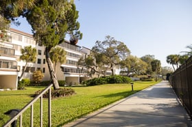 commercial landscape maintenance