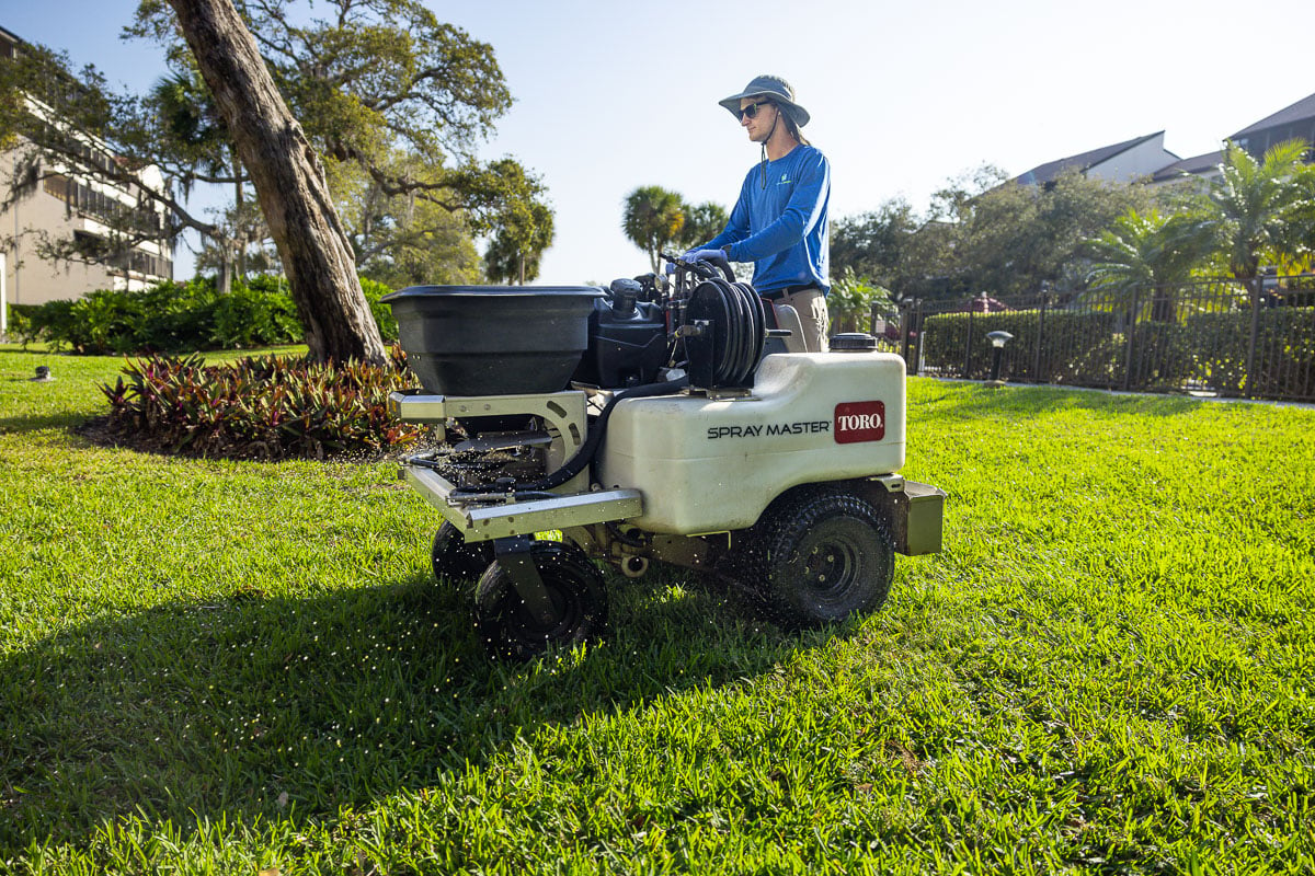 commercial lawn care technician 12