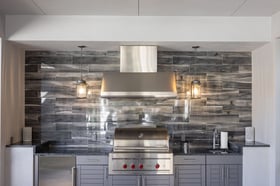outdoor kitchen full