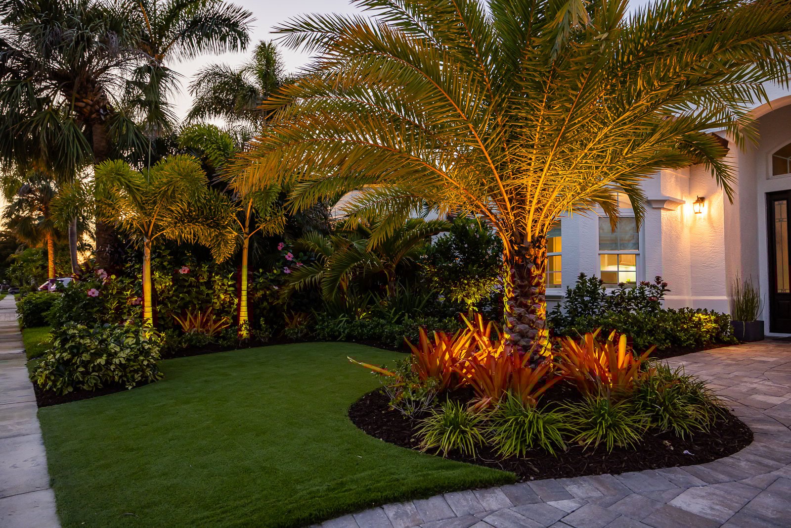 outdoor lighting landscape beds front of house 1-1