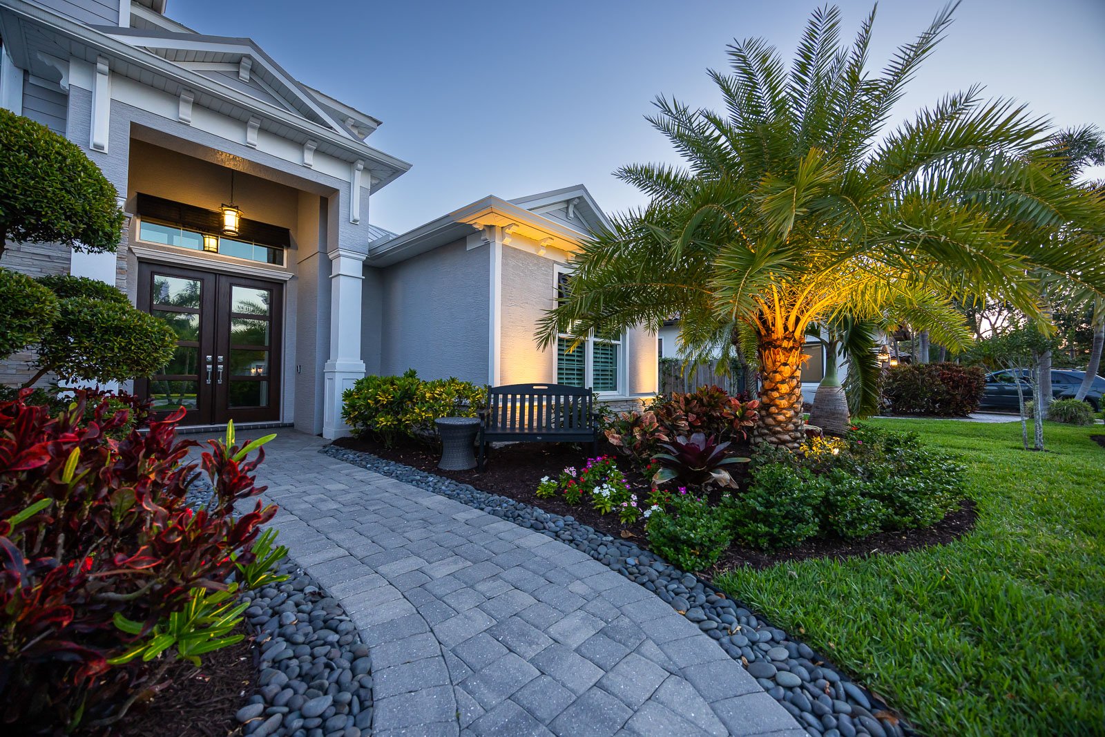 outdoor lighting landscape beds front of house 2