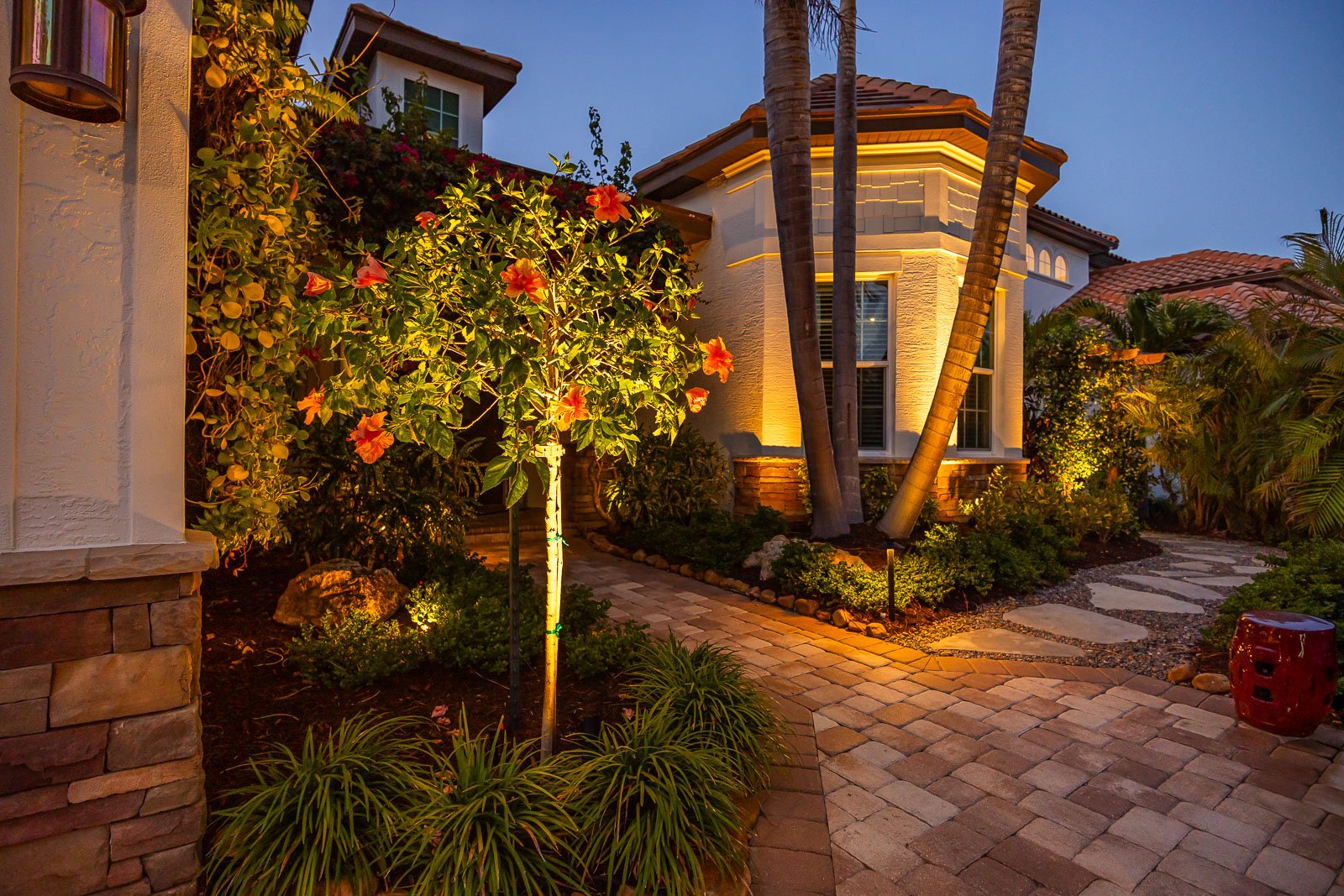 outdoor lighting landscape beds front of house 6-1