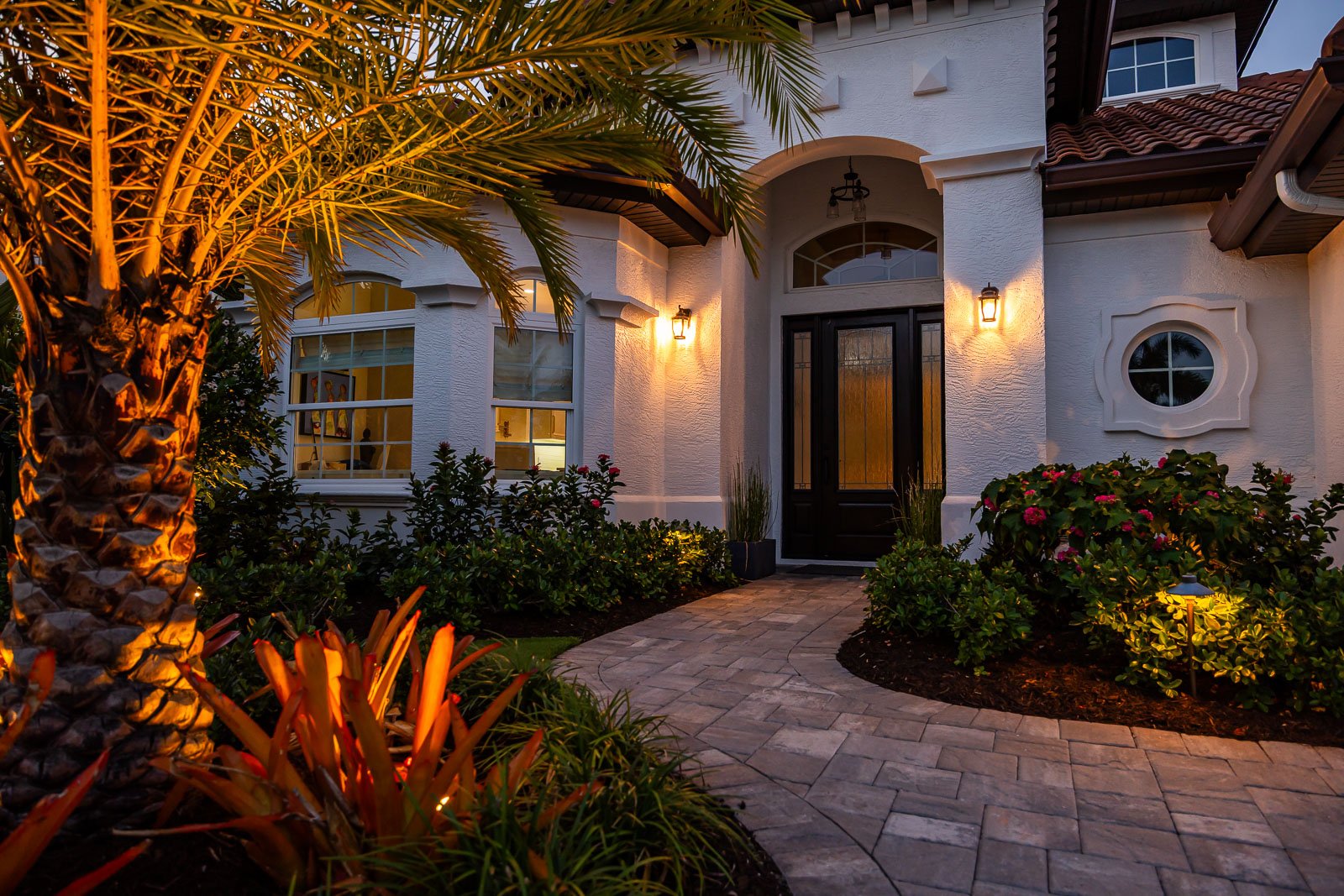 outdoor lighting landscape beds front of house