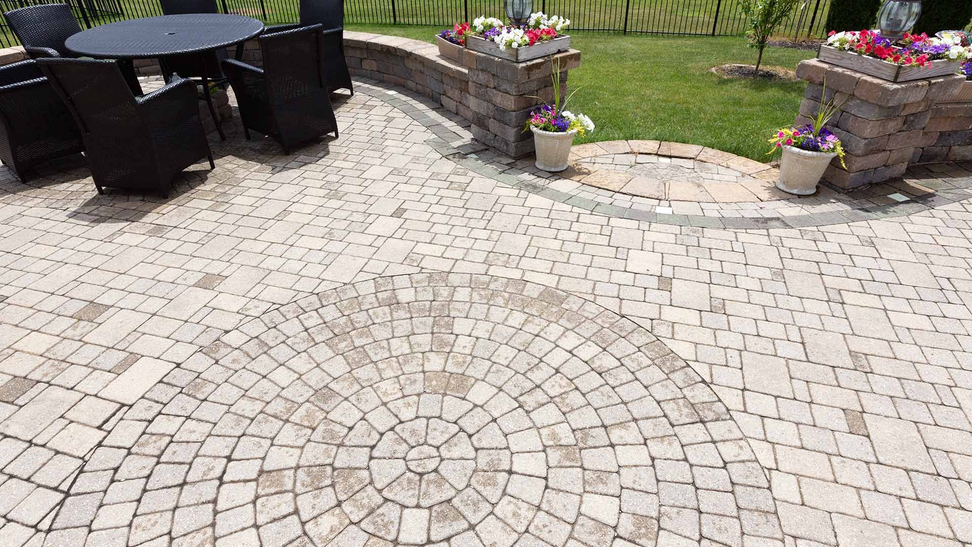 banner-patio-installed-with-features-added