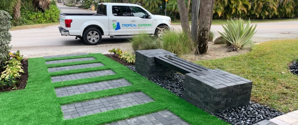 content-front-walkway-with-artificial-turf